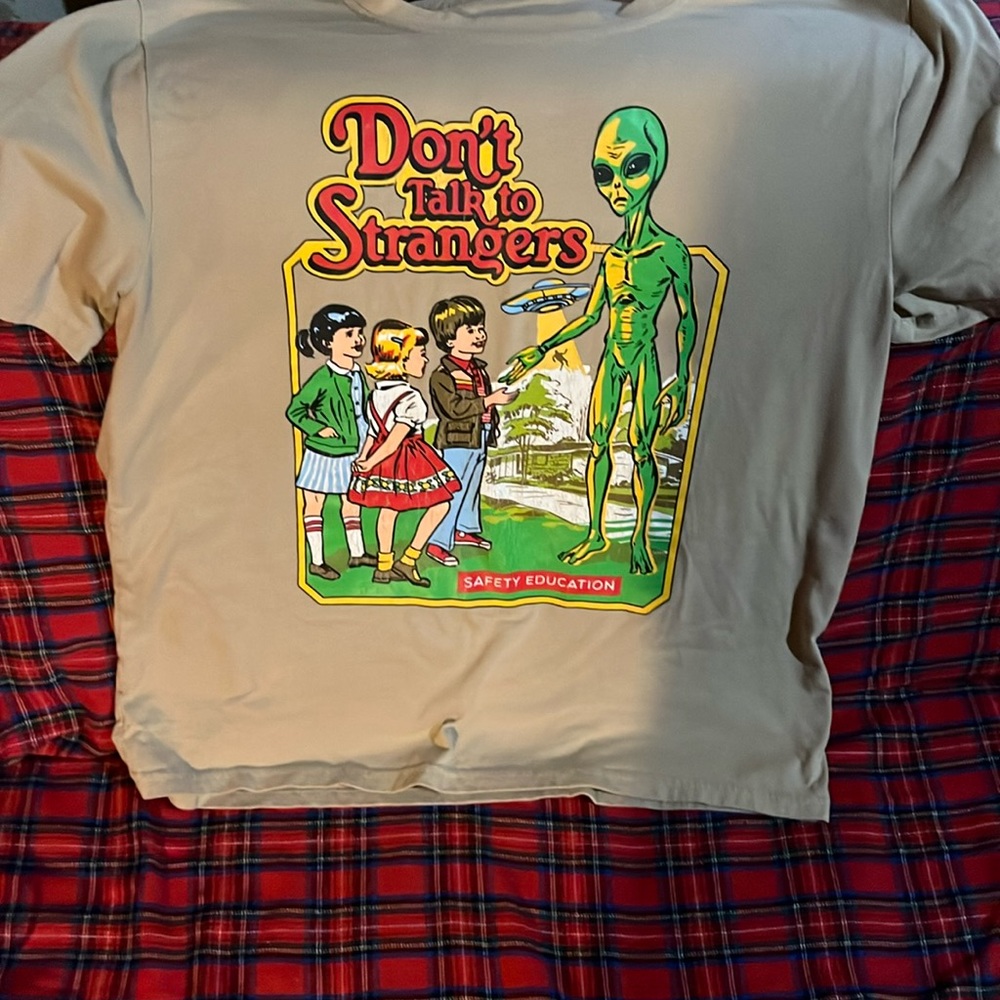 Don’t talk to strangers (Safety Education) T Shirt